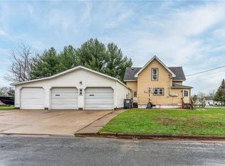 213 E Grant St, Augusta, WI 54722