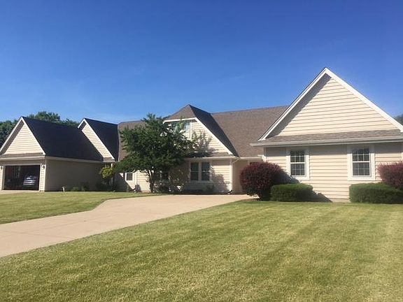 Beautiful Ranch Home with Large Landscaped Yard