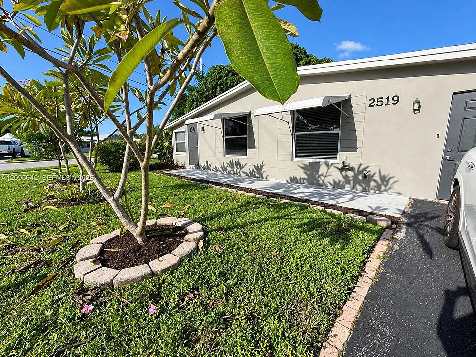 2519 NW 62nd Ter