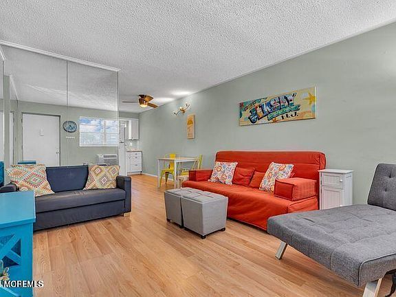 3rd image of 455 Ocean Boulevard #10