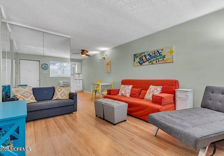 455 Ocean Blvd #10 — Photo 3