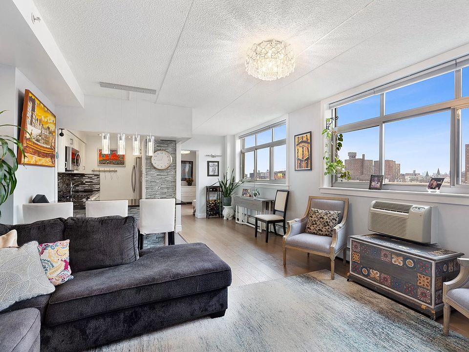 1st image of 102 Bradhurst Ave APT 909