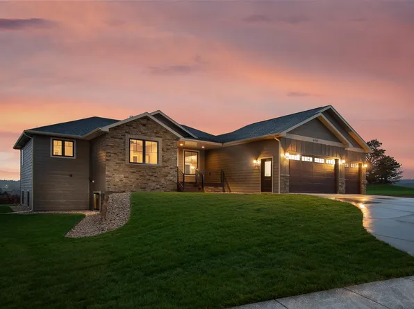 6031 Cloud Peak Dr, Rapid City, SD 57702