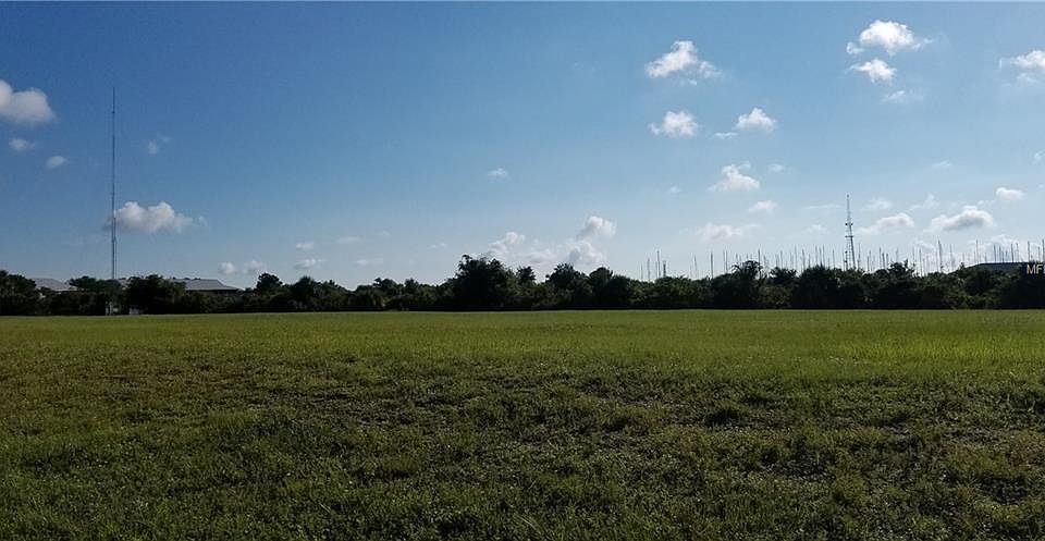 1st image of 909 Boundary Blvd