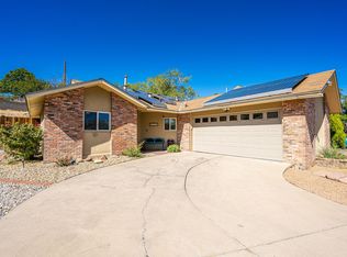 1037 Riverview Pl NW, Albuquerque, NM 87105