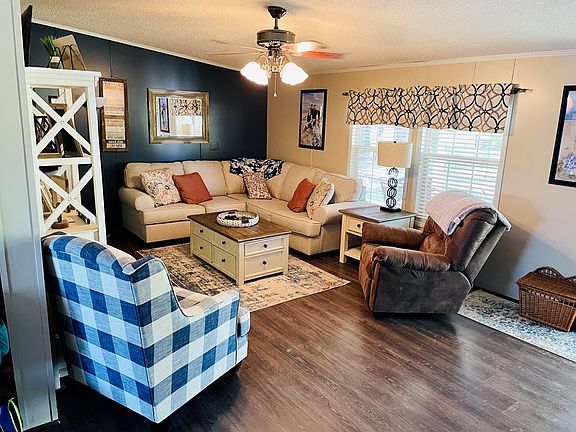 5th image of 1070 Foxfire Dr