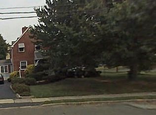 552 Milmont Ave, Milmont Park, PA 19033