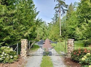 15875 Snee Oosh Rd, La Conner, WA 98257