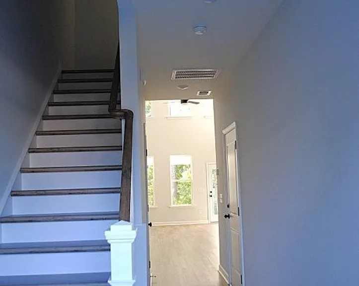 408 Ireland Way — Photo 9