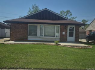 18570 Matthews St, Riverview, MI 48193