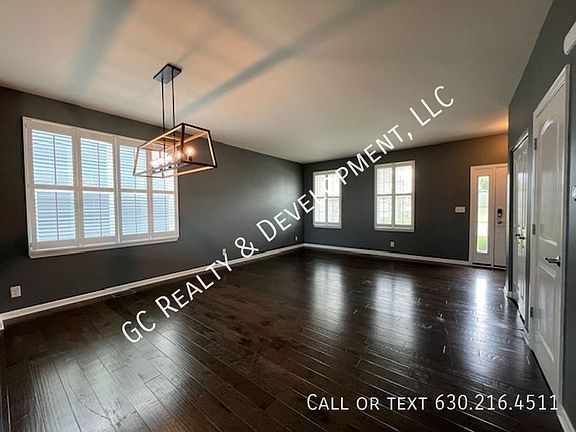 2nd image of 846 Harwood Ave