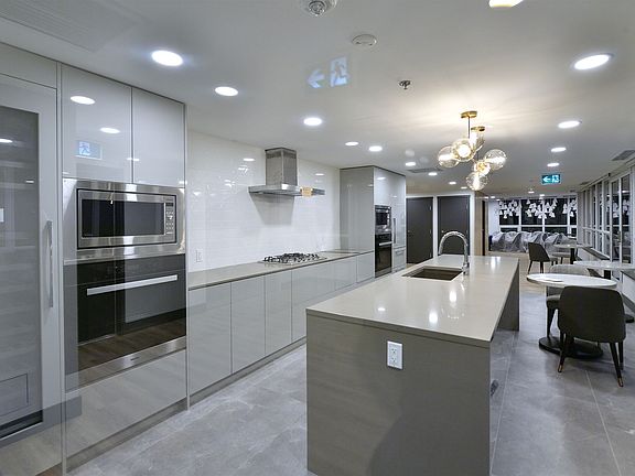 4th image of 1675 Lions Gate Ln #1703