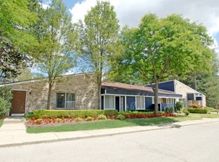 Spring Hill, Utica, MI 48317