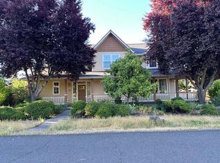 870 Singler Ln, Jacksonville, OR 97530