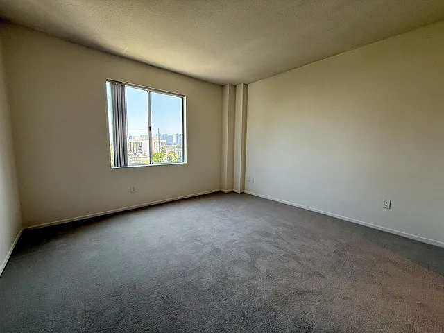 Midvale Towers — Photo 243