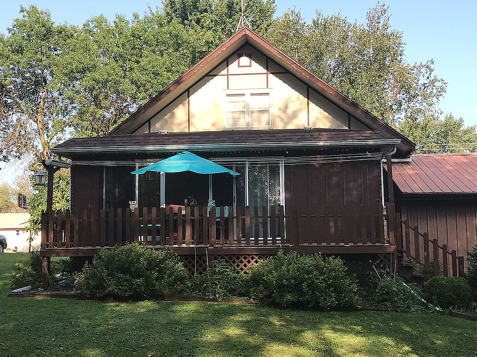 2nd image of 118 Grove St