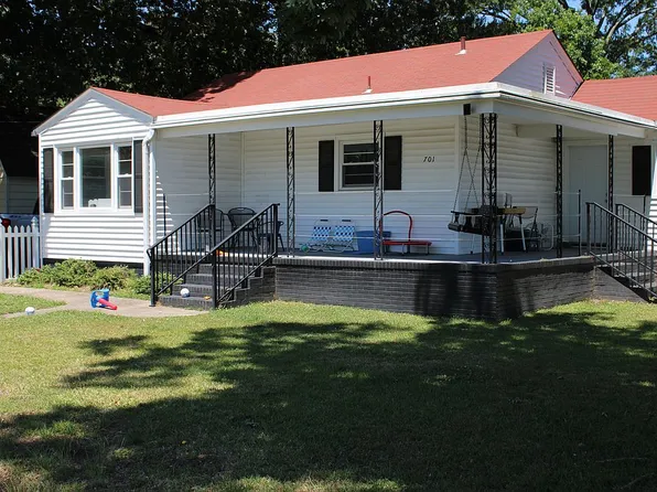 701 Briarfield Rd, Newport News, VA 23605