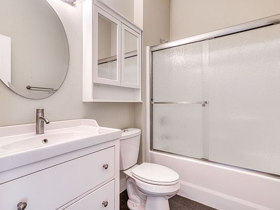 2nd image of 2125 NW Flanders St #5