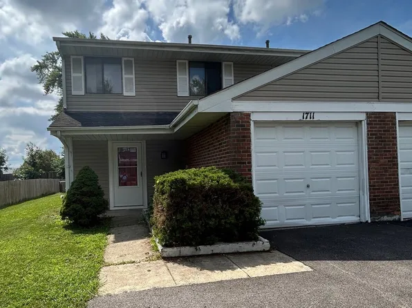 1711 Fulton Ln, Hanover Park, IL 60133