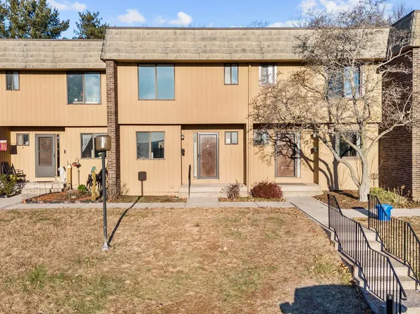 5 Magnolia Hill Court #5, Cromwell, CT 06416