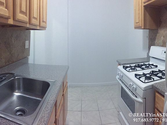 2nd image of 2554 38th St #3A