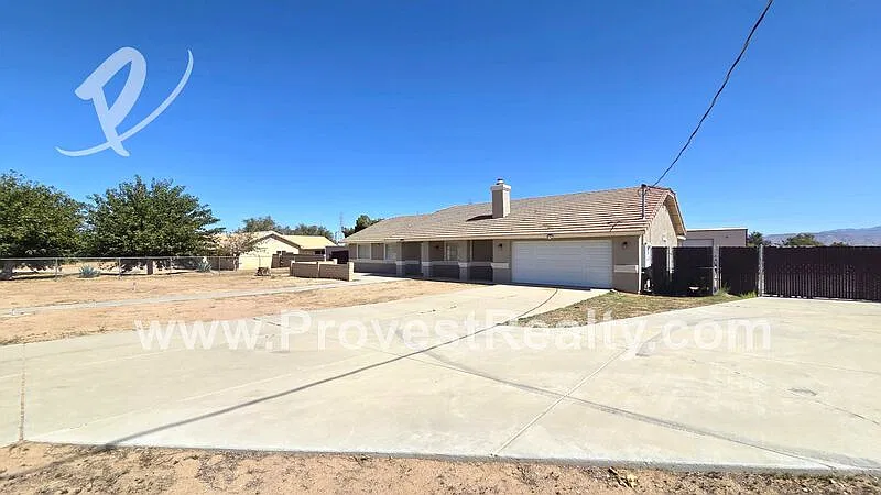 3 bed, 2.0 bath, 2042 sqft, $2,800 — Photo 3