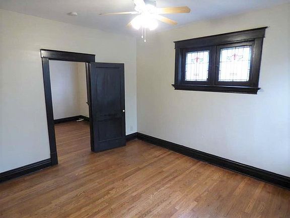 5th image of 4935 Magnolia Ave #A