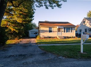 318 Charlotte St, Bucyrus, OH 44820