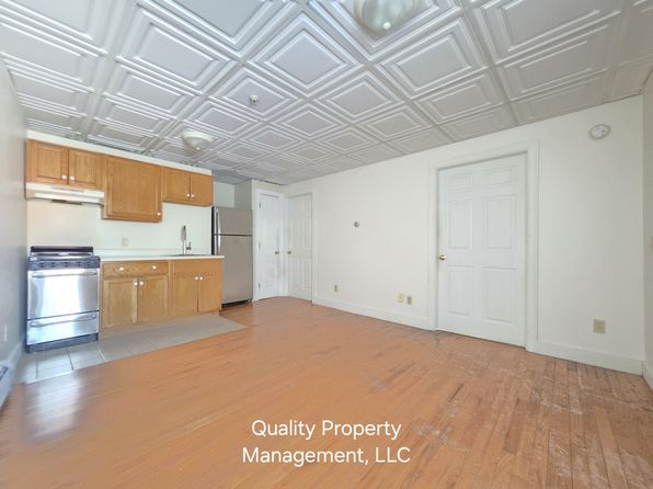 128 Hammond St #13