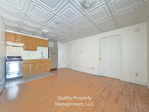 128 Hammond St Photo 1