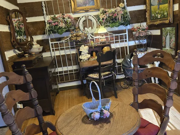 513 Miller Branch Rd, Mars Hill, NC 28754