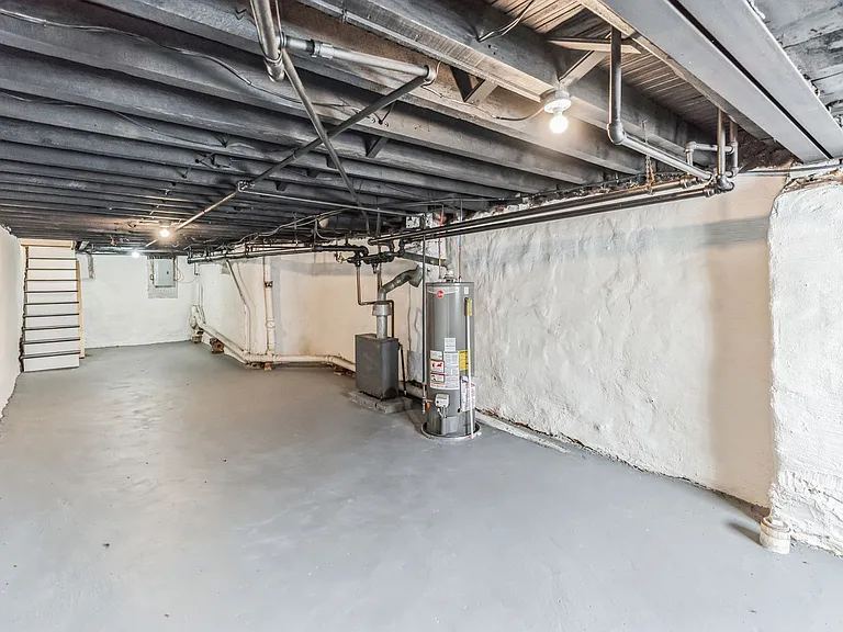 241 S Ithan St — Photo 4