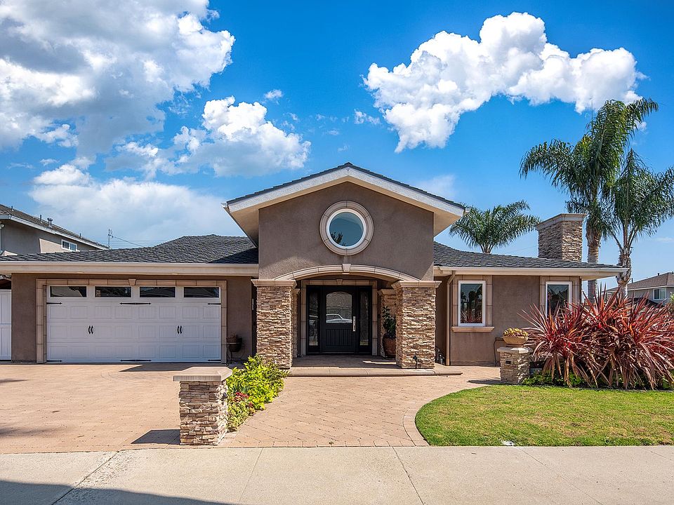 1st image of 8709 El Costa Cir