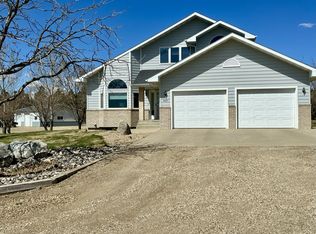 20459 Green Grass Rd, Pierre, SD 57501