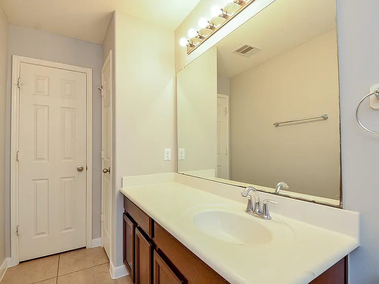 24514 Springwood Glen Ln — Photo 18