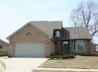 3640 McComb, Rochester Hills, MI 48307