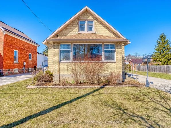 10 Centre St, Bluewater, ON N0M 2T0