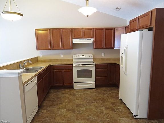 2nd image of 6708 Bayside Dr Unit 3