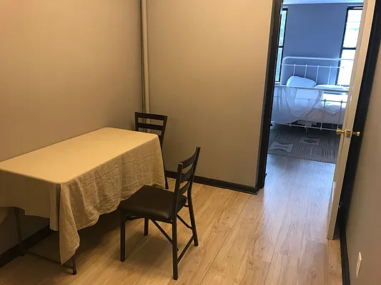 Rented by Premier Metro Realty Corp | media 19