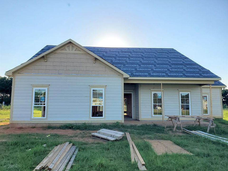 1st image of 118 Depot Ct