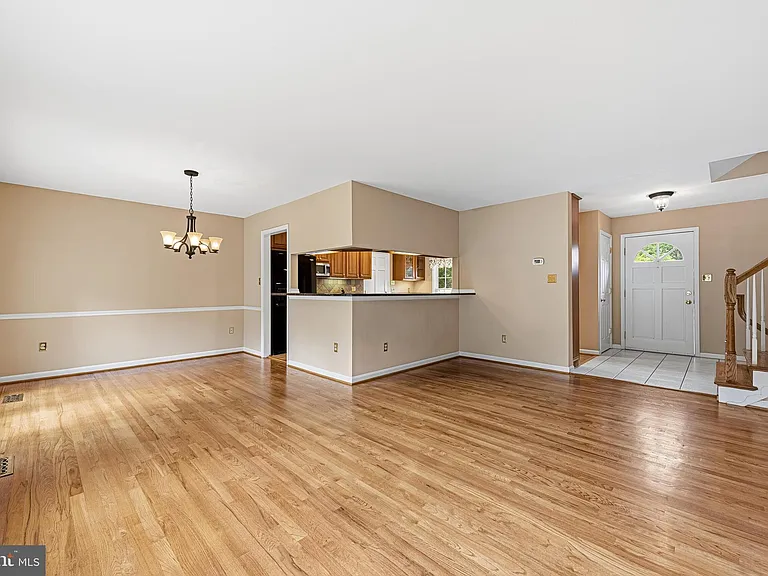 1432 Filene Ct — Photo 4