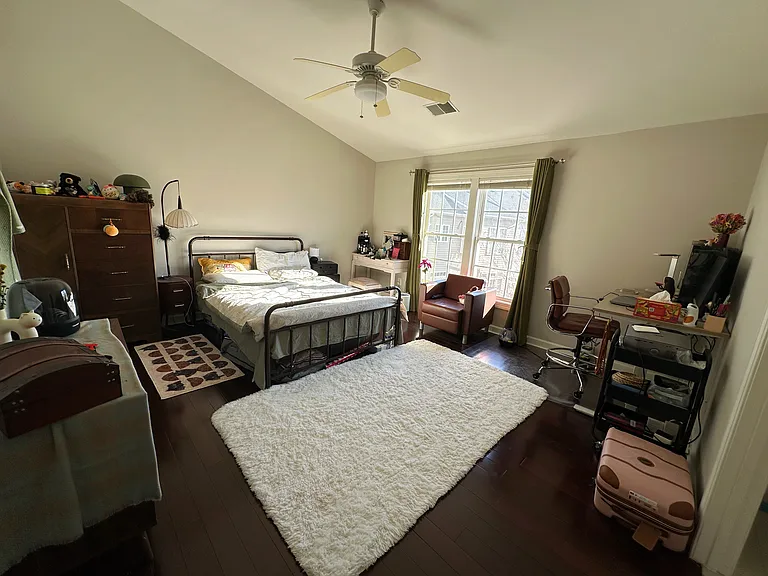 Golf View Dr — Photo 1