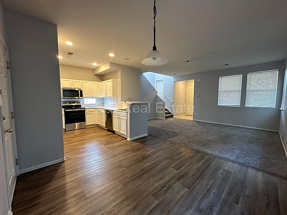 2nd image of 2528 Central Park Blvd