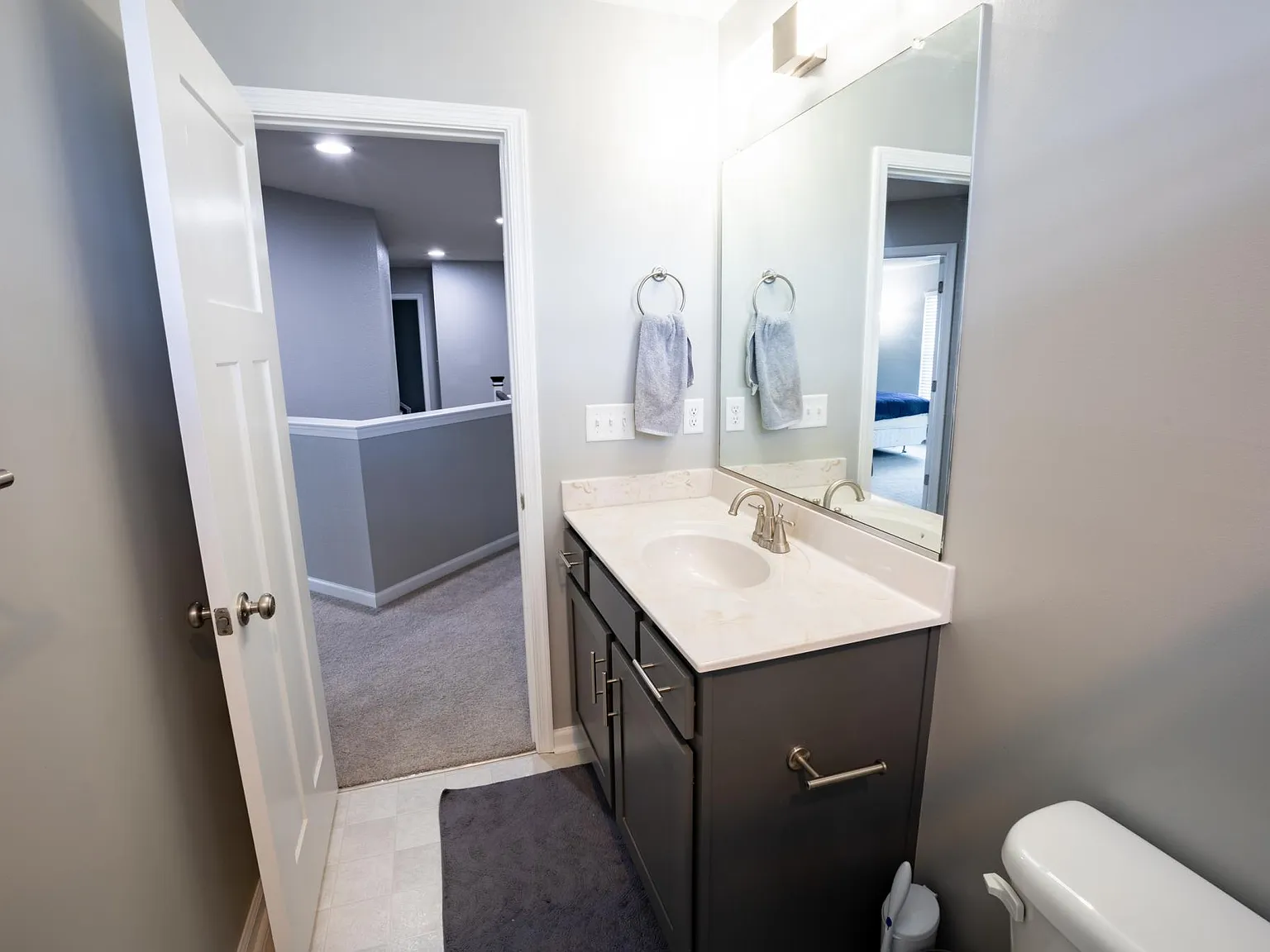 4 bed, 2600 sqft, $3,650 — Photo 4