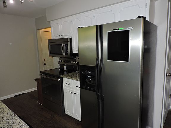 4th image of 802 Bishop Ave