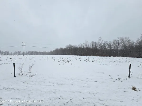 May Rd, Thompson, PA 18465