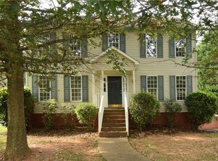 2700 Bridgeport Dr, Winston Salem, NC 27103