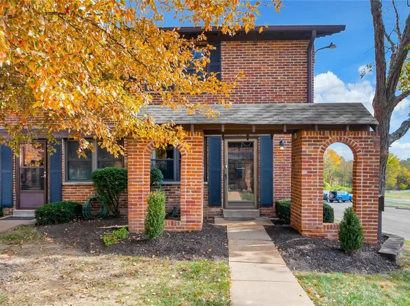 7941 Royal Arms Ct, Saint Louis, MO 63123