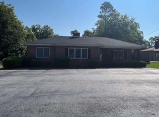 307 S Main St, Swainsboro, GA 30401