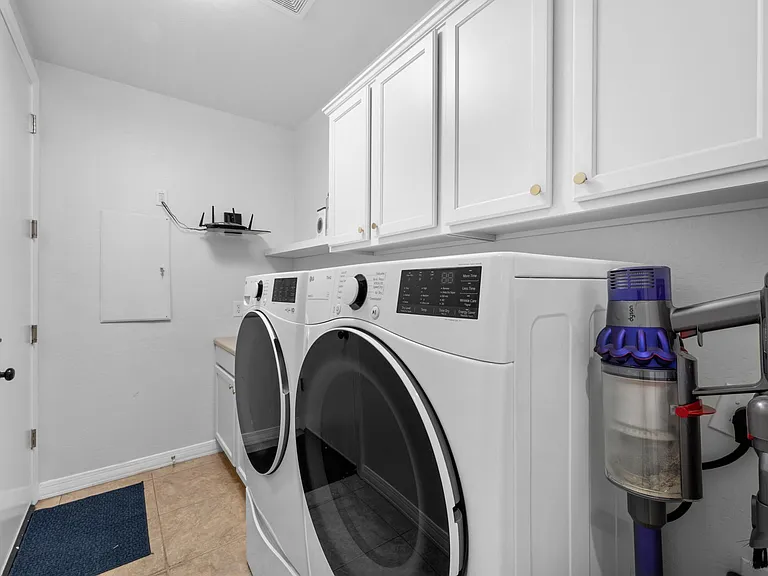 22473 S 204th St — Photo 24